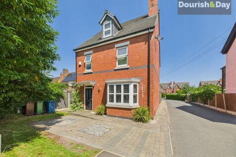 Brooklands Grove, Stafford ST16 5 bed detached house for sale