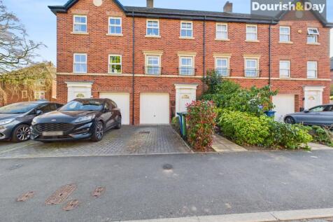 St. Georges Parkway, Stafford ST16 3 bed townhouse for sale