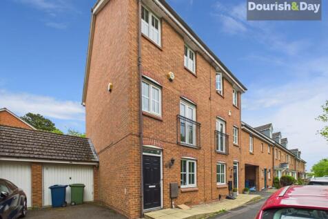 Pioneer Way, Stafford ST17 3 bed end of terrace house for sale