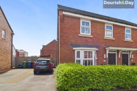 Dewsbury Crescent, Stafford ST18 3 bed semi