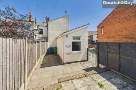 1 bedroom terraced house for sale