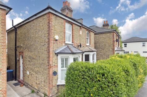Portland Road, Kingston Upon Thames KT1 3 bed semi