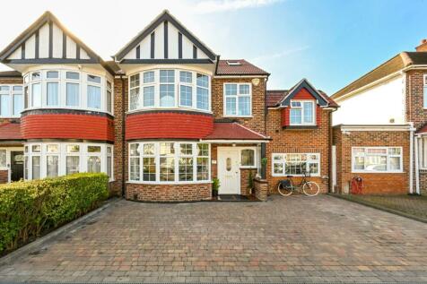 6 bedroom semi-detached house for sale