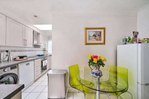 London Road, Isleworth, TW7 4 bed semi