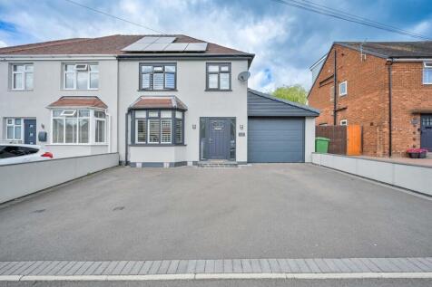 3 bedroom semi-detached house for sale