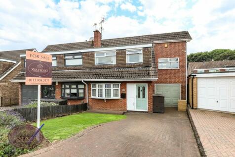 4 bedroom semi-detached house for sale