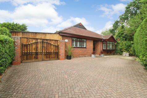 3 bedroom detached bungalow for sale