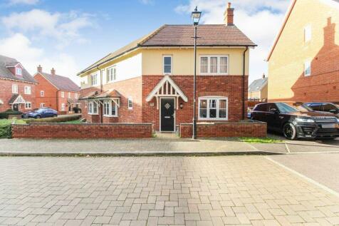 3 bedroom semi-detached house for sale