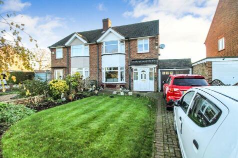 3 bedroom semi-detached house for sale