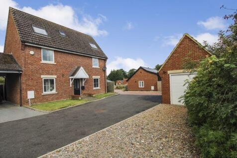 Tandys Close, Bedford MK43 4 bed detached house for sale