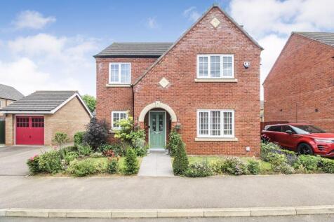 4 bedroom detached house for sale