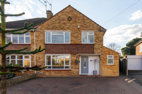 4 bedroom semi-detached house for sale