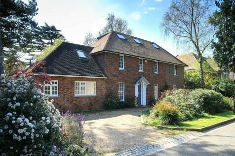 6 bedroom detached house for sale