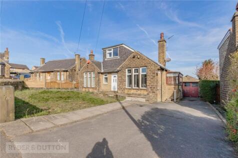 Stonefield Avenue, Huddersfield, West... 4 bed bungalow for sale
