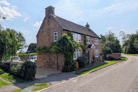 High Street, North Scarle 4 bed detached house for sale