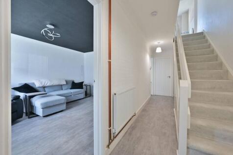 Ninian Road, Hemel Hempstead, HP2 3 bed terraced house for sale