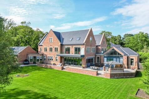 7 bedroom detached house for sale