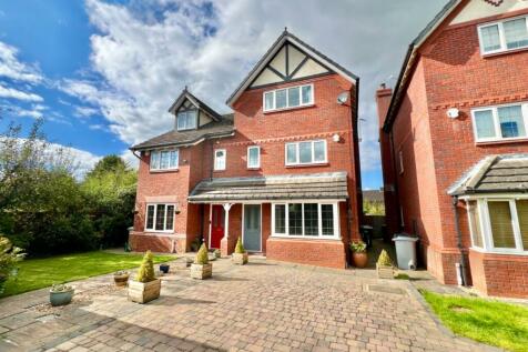 4 bedroom semi-detached house for sale