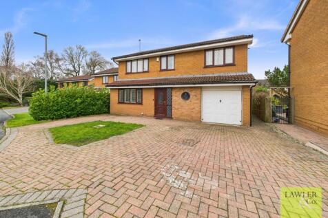 4 bedroom detached house for sale