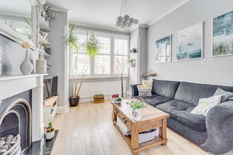 Rathcoole Gardens, Crouch End N8 1 bed apartment for sale