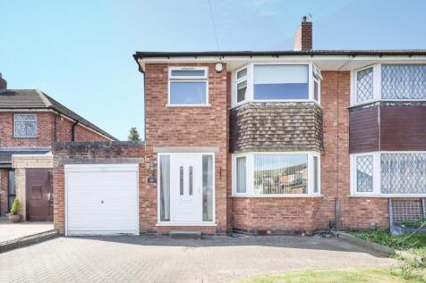 3 bedroom semi-detached house for sale