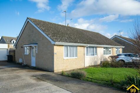 2 bedroom semi-detached bungalow for sale