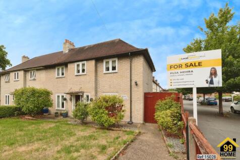 Nightingale Road, Carshalton, United... 3 bed semi