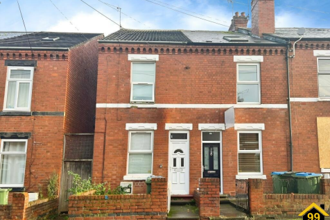 4 bedroom end of terrace house for sale
