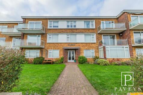 Marine Court The Esplanade... 2 bed flat for sale