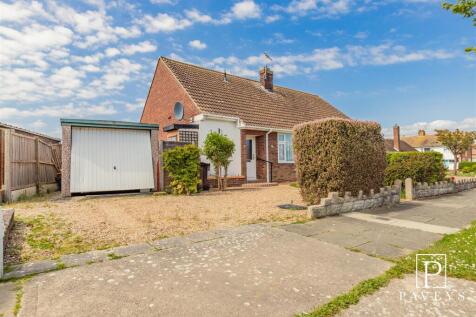 2 bedroom semi-detached bungalow for sale