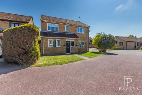 Wavring Avenue, Kirby Cross... 4 bed detached house for sale
