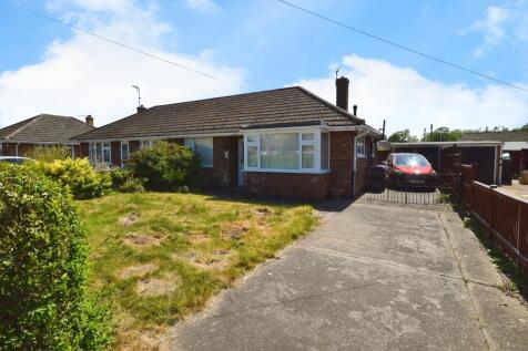 2 bedroom semi-detached bungalow for sale