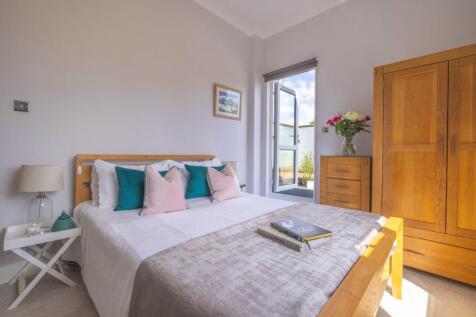Milnthorpe Road, Eastbourne 4 bed detached house for sale