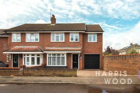 4 bedroom semi-detached house for sale