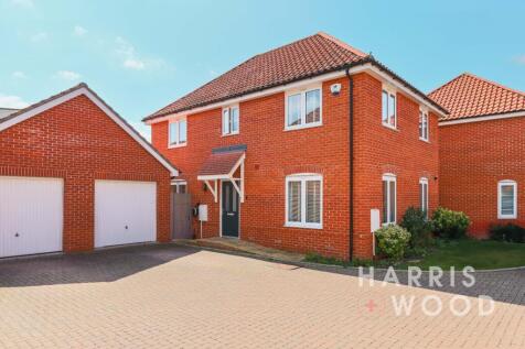 4 bedroom detached house for sale