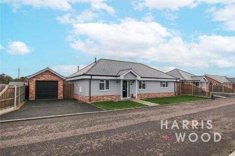 3 bedroom detached bungalow for sale