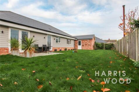 3 bedroom detached bungalow for sale