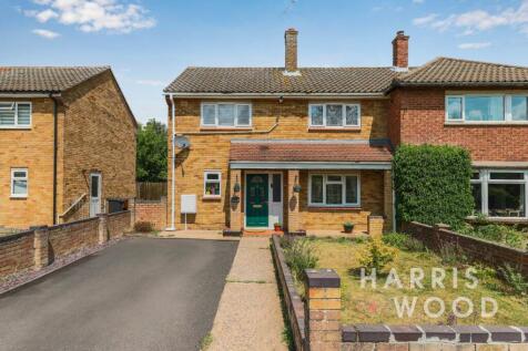 Hickory Avenue, Colchester, Essex, CO4 3 bed semi
