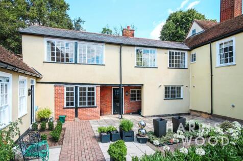 Sir Isaacs Walk, Colchester, Essex, CO1 2 bed semi
