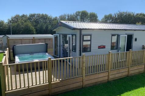 2 bedroom caravan for sale