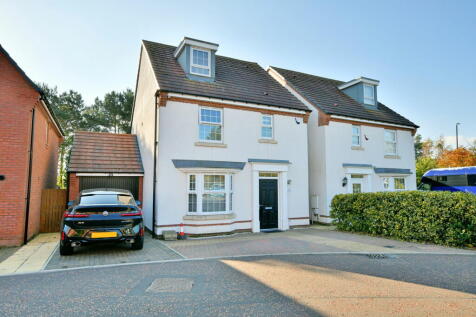 4 bedroom detached house for sale