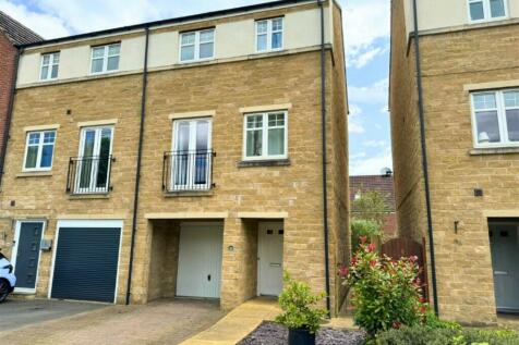 4 bedroom end of terrace house for sale