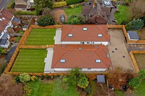 4 bedroom detached bungalow for sale