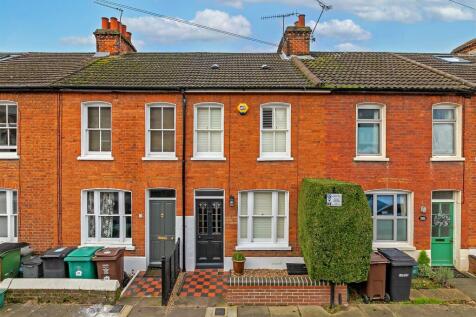 West View Road, St. Albans 3 bed terraced house for sale