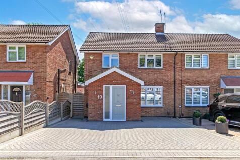 3 bedroom semi-detached house for sale