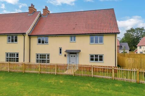 4 bedroom semi-detached house for sale
