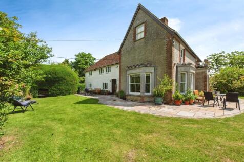 6 bedroom farm house for sale