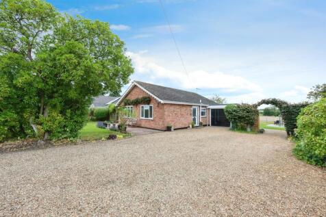 2 bedroom detached bungalow for sale
