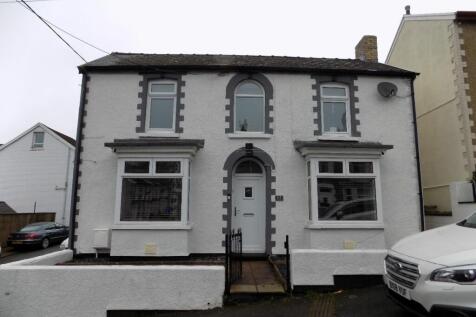 Cwm Cottage Road, Abertillery. NP131AT. 3 bed semi