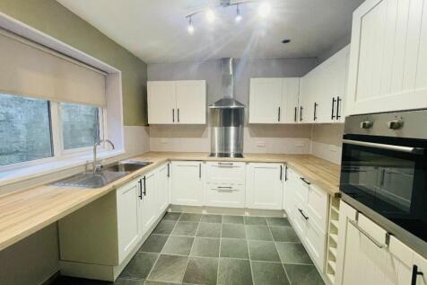 Aberbeeg Road, Abertillery. NP132EQ 2 bed terraced house for sale